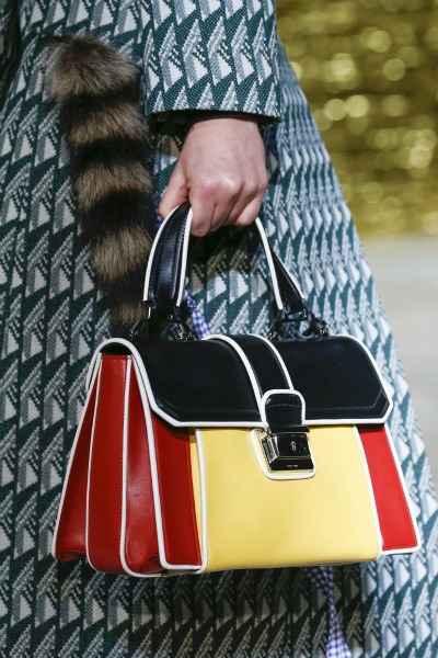 Miu Miu torbica (www.vogue.com)