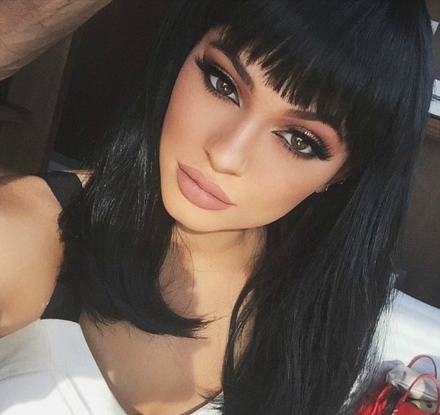 Kylie Jenner je velika ljubiteljica mat šmink. (www.dailymail.co.uk)