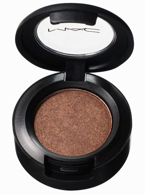 MAC senčilo v odtenku bronze. 