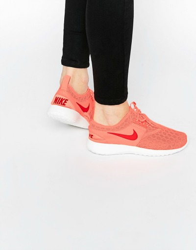 Športni čevlji Nike za moden vstop v letošnjo pomlad. (€101.40, asos.com)