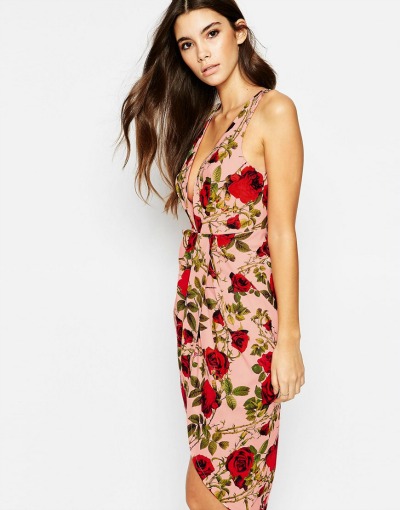 Nežno rožnata obleka z rdečim vzorcem. (€53.52, asos.com)