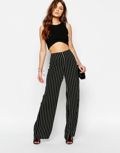 Navpične črte te optično zožajo. (€28.15, asos.com)