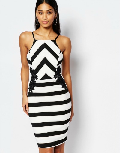 Obleka, kjer se črte prepletajo v več smereh. (€84.50, asos.com)