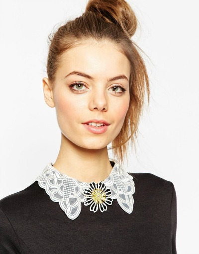Broško lahko nosiš v laseh ali na bluzi. (asos.com)