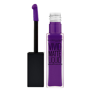 Maybelline tekoča mat šminka v odtenku Vivid Violet.