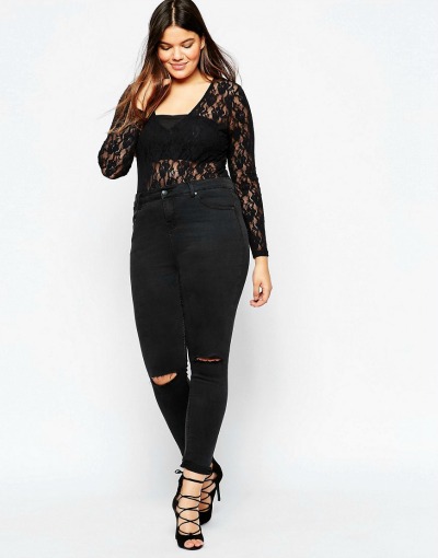 Z bodiji lahko hitro ustvariš različne stajlinge. (€30.98, asos.com)