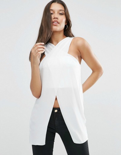 Topi z razporki bodo velik hit. (€53.52, asos.com)