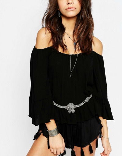 Pas lahko v trenutku spremeni preprost stajling v bolj dodelanega. (€18.30, asos.com)