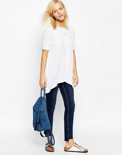 S tako majico ne bo več dileme, kaj obleči za kavo s prijateljico. (€22.53, asos.com)