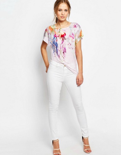 Majica s katero si boš podredila poletno modno sceno. (€63.38, asos.com)