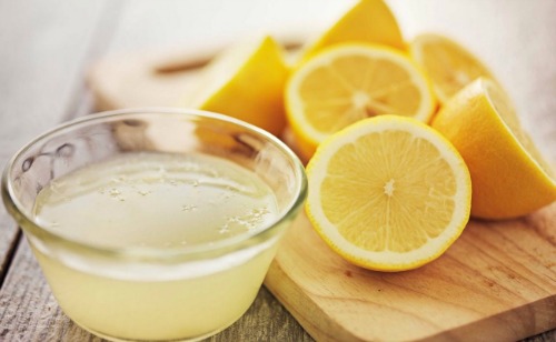 Limonin sok je preverjen recept za zmanjšanje potenja. (diyhealthremedy.com)