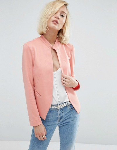 Blazer je vsestranski modni kos. (€49.29, asos.com)
