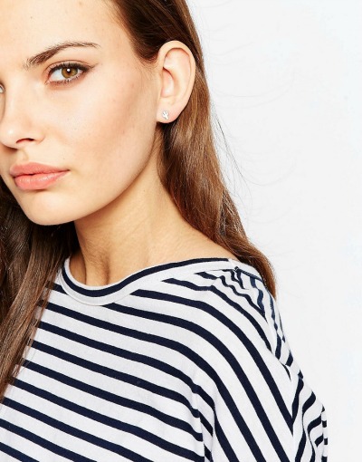 Majhni uhančki, ki znajo pritegniti pozornost. (€23.24, asos.com)