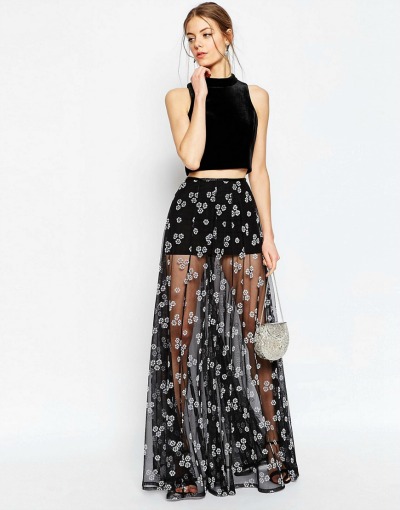 Maksi krilo, ki je odilčna izbira tudi za vse elegantne dame. (€63.38, asos.com)