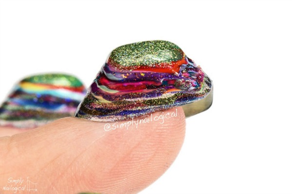 Gora laka za nohte. (simplynailogical.com)