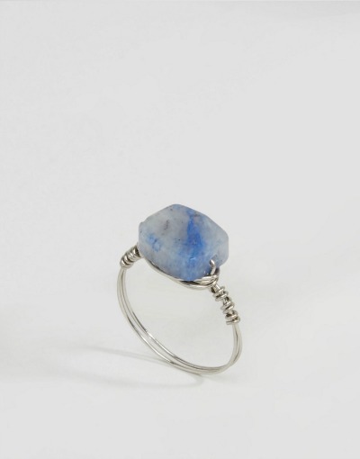 Za popestritev dolgočasnega enobarvnega stajlinga. (€7.04, asos.com)