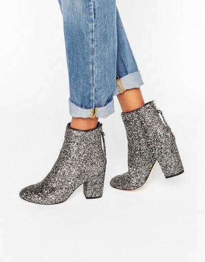 Obutev za jesen/zimo, ki bo definitivno risala nasmeh na obraz. (€53.33, asos.com)