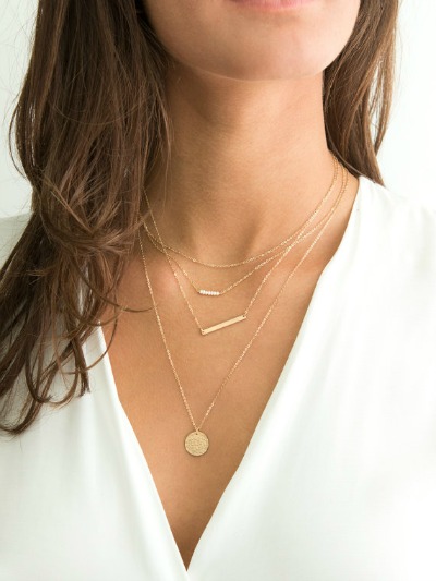 Tanke zlate verižice so prefinjene s pridihom glamourja. (€90.79, etsy.com)