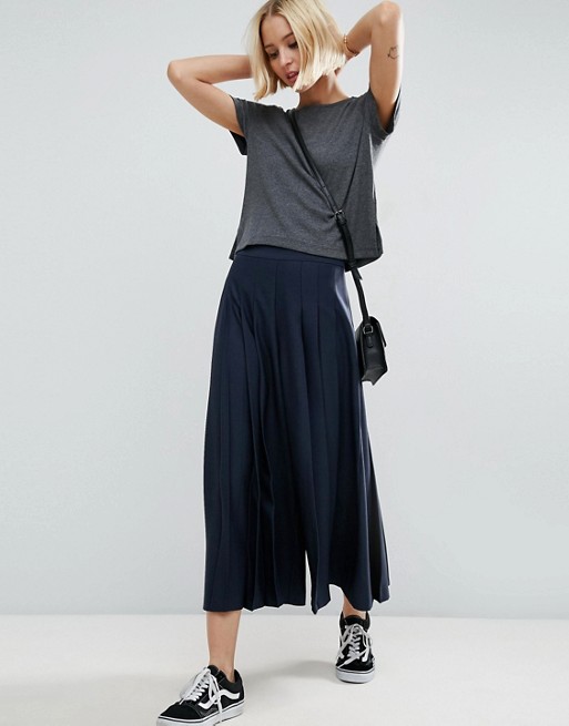 bodite-v-trendu-s-hlacami-culottes-7